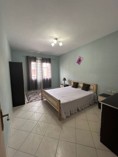 Tirane, jepet me qera apartament 2+1+Ballkon Kati 3, 106 m² 500 € (RRUGA LONI LIGORI, ASTIR)