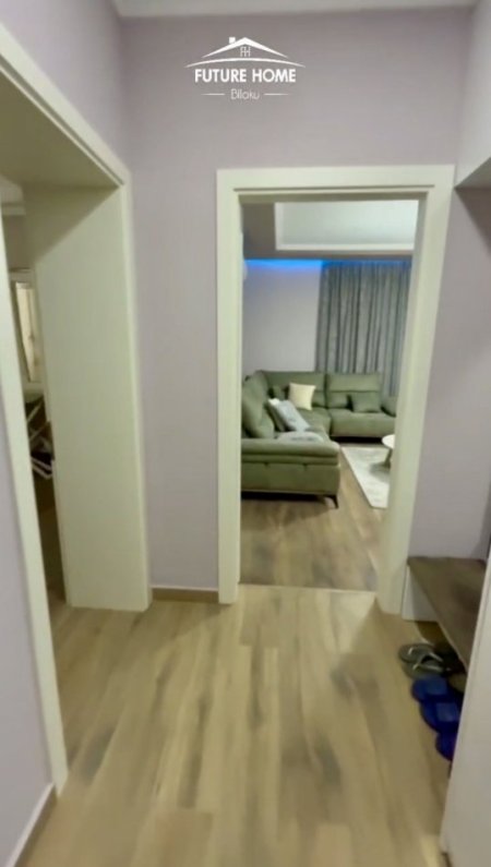 Tirane, jepet me qera apartament 2+1 Kati 4, 105 m² 800 € (Komuna e Parisit)