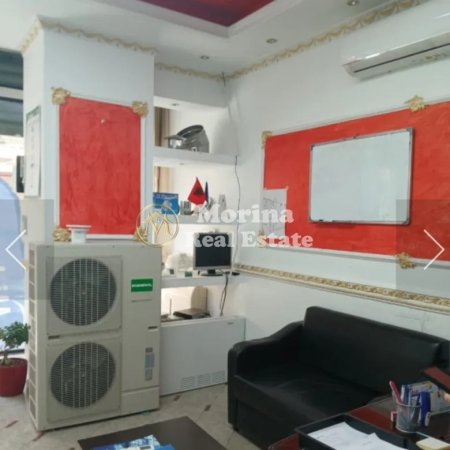 Tirane, jepet me qera ambjent biznesi Kati 1, 48 m² 450 € (21 Dhjetori)