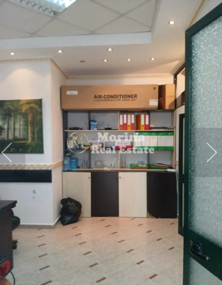 Tirane, jepet me qera ambjent biznesi Kati 1, 48 m² 450 € (21 Dhjetori)