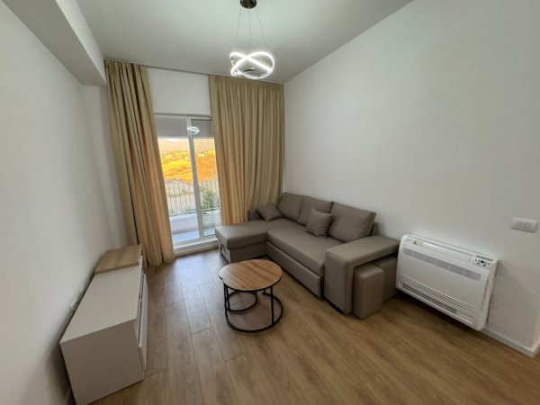 Tirane, jepet me qera apartament 2+1 Kati 7, 
