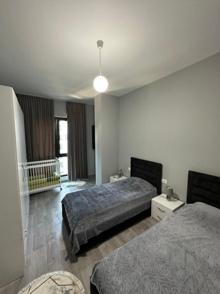 Tirane, jepet me qera apartament 3+1+Aneks+Ballkon Kati 5, 120 m² (SQUARE 21)