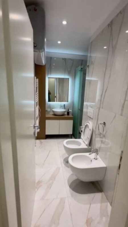 Tirane, jepet me qera apartament 1+1 Kati 6, 65 m² 600 € (5 Maji)