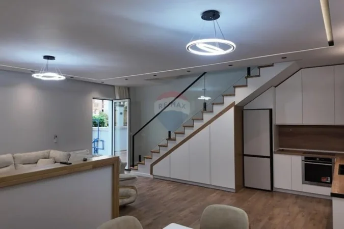 Tirane, jepet me qera Vile 2+1 Kati 1, 191 m² 900 € (Qesarak,Tirane)