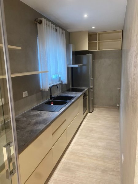 Jepet me Qera Super Hyrje Private 2+1 Prane  Spitalit Amerikan 2, QSUT, Kati 2, 100 m² 550 €URO