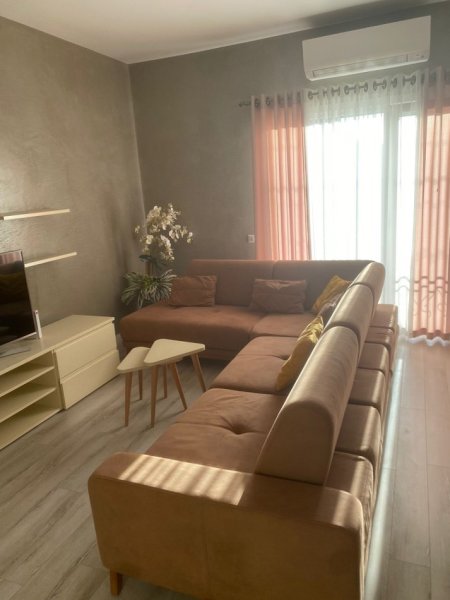 Jepet me Qera Super Hyrje Private 2+1 Prane  Spitalit Amerikan 2, QSUT, Kati 2, 100 m² 550 €URO