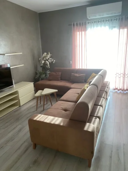 Jepet me Qera Super Hyrje Private 2+1 Prane  Spitalit Amerikan 2, QSUT, Kati 2, 100 m² 550 €URO