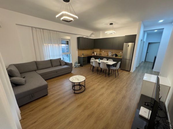 Tirane, jepet me qera apartament 2+1 Kati 5, 110 m² 550 € 