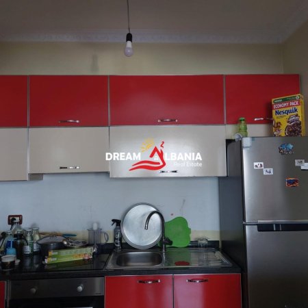 Tirane, jepet me qera apartament 2+1 , 85 m² 550 € (Astir)