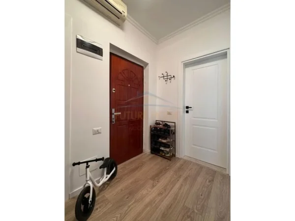 Tirane, shitet apartament 1+1 Kati 5, 69 m² 159.000 € (PRANE SHKOLLES PJETER BUDI)