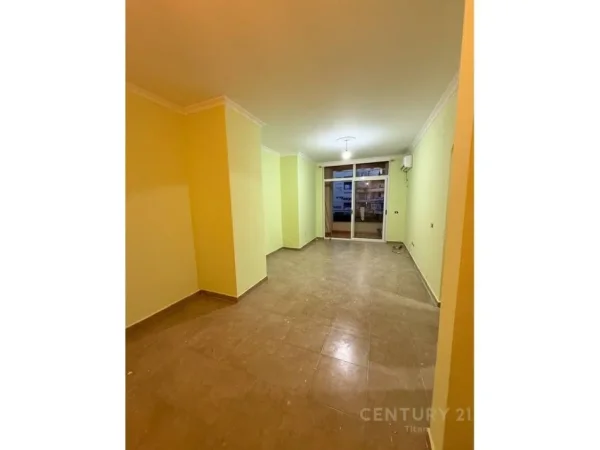 Tirane, shitet apartament 2+1 Kati 3, 91 m² 125.000 € (Astir)