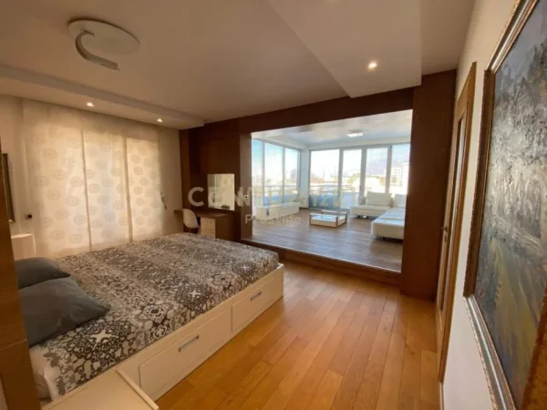 Shqiperi, jepet me qera apartament 4+1+Ballkon Kati 7, 300 m² 3.000 € 