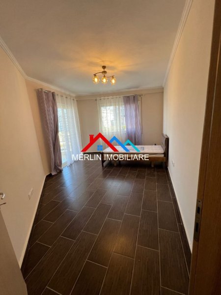 Tirane, jepet me qera apartament 2+1+Ballkon Kati 4, 118 m² 450 € (RRUGA THOMA KOXHAJ,YZBERISHT)