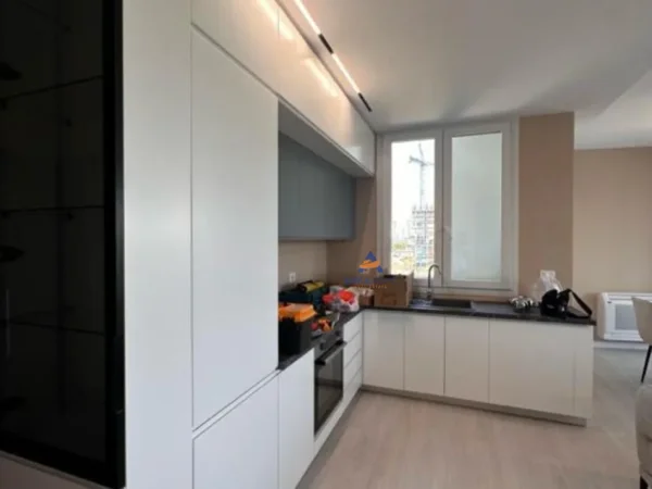 Tirane, jepet me qera apartament 2+1+Ballkon Kati 3, 117 m² 800 € (RIVER RESIDENCE, UNAZA E RE)