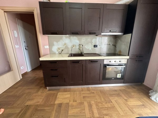 Jepet me Qera Ap1+1 ne Qender Ministria Drejtesise , 600 €URO