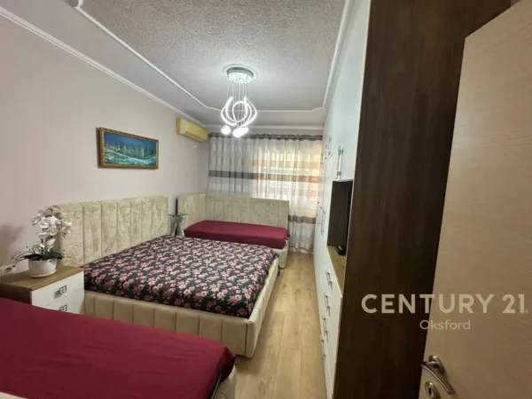 Tirane, shitet apartament 2+1+Ballkon Kati 3, 104 m² 192.000 € 