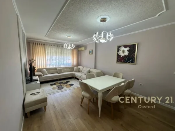 Tirane, shitet apartament 2+1+Ballkon Kati 3, 104 m² 192.000 € 