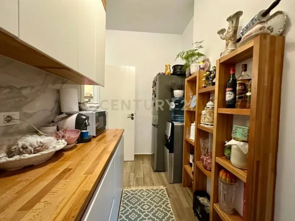 Tirane, shitet apartament 3+1+Ballkon Kati 3, 123 m² 265.000 € 