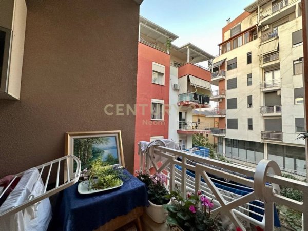 Tirane, shitet apartament 3+1+Ballkon Kati 3, 123 m² 265.000 € 
