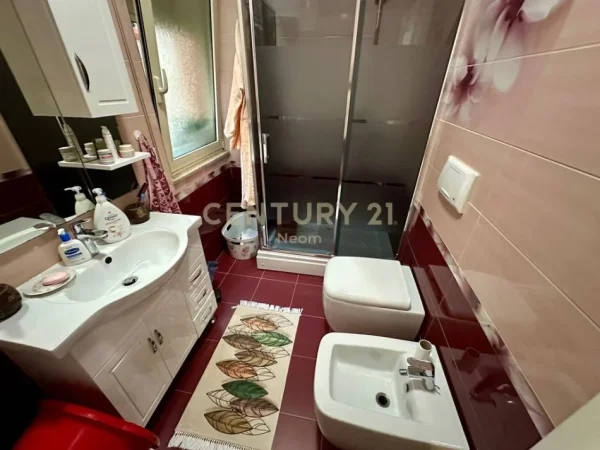 Tirane, shitet apartament 3+1+Ballkon Kati 3, 123 m² 265.000 € 