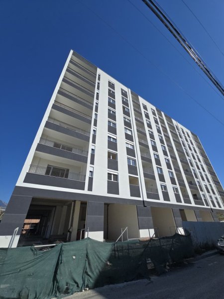 Tirane, shitet apartament 2+1+Ballkon Kati 6, 112 m² 163.000 € 