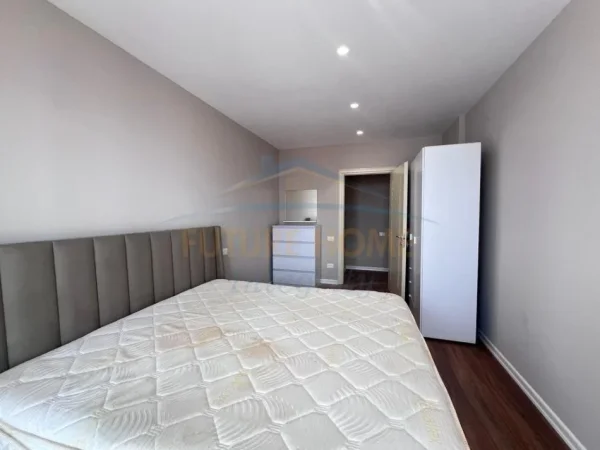 Tirane, shitet apartament 2+1+Ballkon Kati 8, 102 m² 145.000 € (Unaza e Re, Rruga Mikel Maruli)