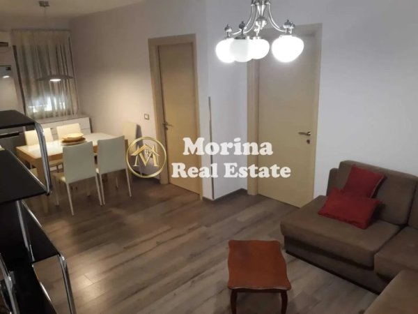 Tirane, jepet me qera apartament 2+1 Kati 1, 85 m² 650 € (Stacioni i Trenit)