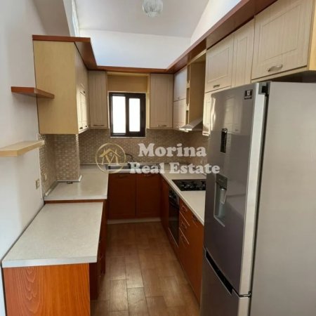 Tirane, jepet me qera apartament 2+1+Ballkon Kati 3, 145 m² 600 € (Rruga e Elbasanit)