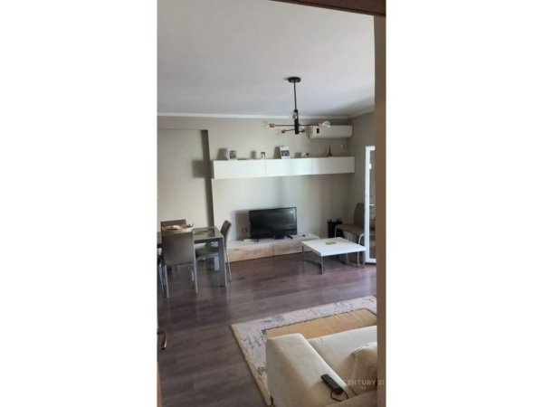 Tirane, jepet me qera apartament 1+1 Kati 8, 74 m² 148.000 € (Materniteti I Ri)