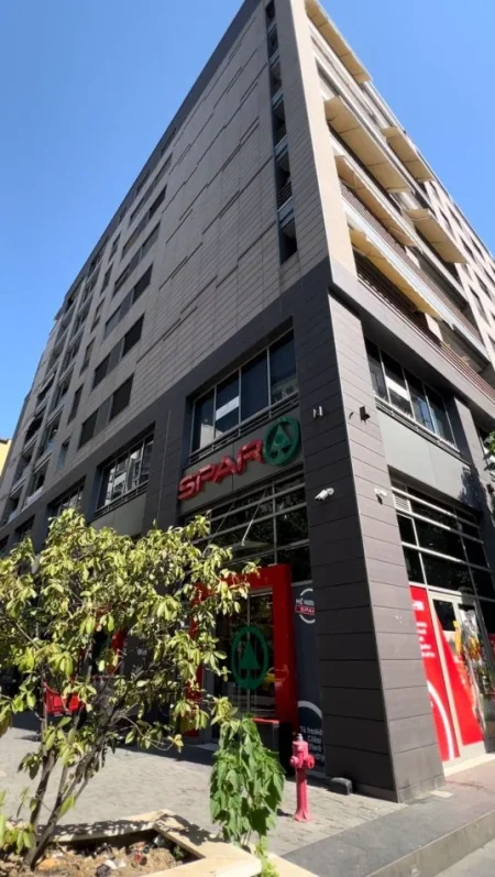 Tirane, jepet me qera zyre Kati 4, 150 m² 1.800 € 