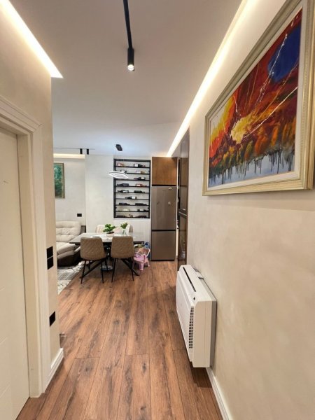 Tirane, shitet apartament 2+1+Ballkon Kati 4, 80 m² 120.000 € 