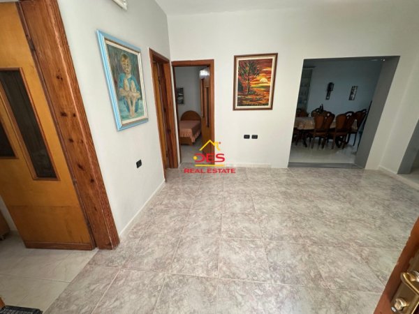 Vlore, jepet me qera shtepi 2+1+Ballkon Kati 0, 100 m² 400 € (Rruga Sadik Zotaj)