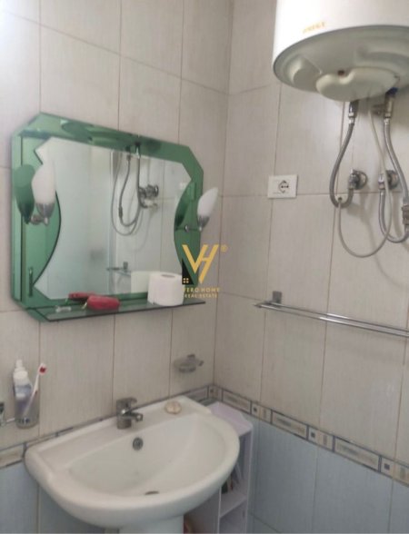 Tirane, jepet me qera apartament 2+1+Ballkon Kati 3, 95 m² 600 € (SIRI KODRA)