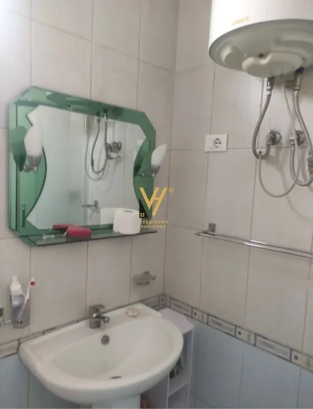 Tirane, jepet me qera apartament 2+1+Ballkon Kati 3, 95 m² 600 € (SIRI KODRA)
