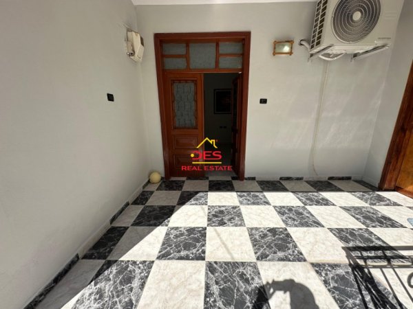 Vlore, jepet me qera shtepi 2+1+Ballkon Kati 0, 100 m² 400 € (Rruga Sadik Zotaj)
