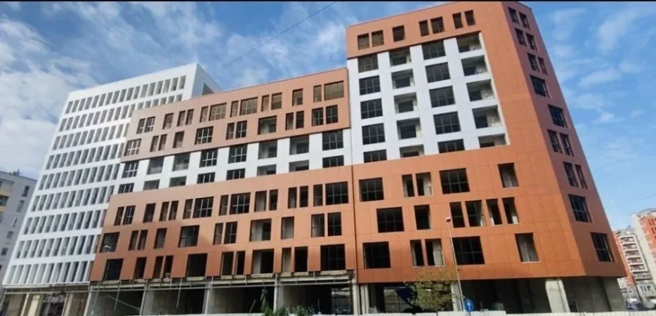Tirane, shitet apartament 3+1+Aneks+Ballkon Kati 1, 181 m² 207.800 € (Rruga Mikel Maruli)