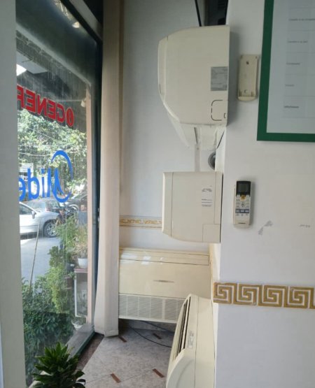 Tirane, jepet me qera dyqan Kati 0, 48 m² 450 € (21 DHJETORI)