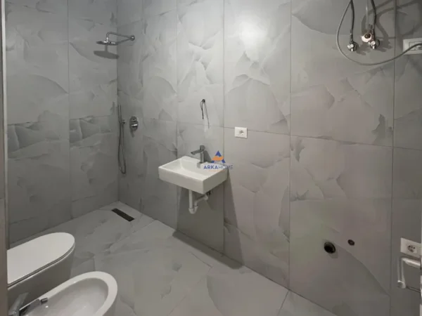 Tirane, shitet apartament 1+1+Ballkon Kati 6, 61 m² 104.210 € (REZIDENCA KAIMI, ALI DEMI)