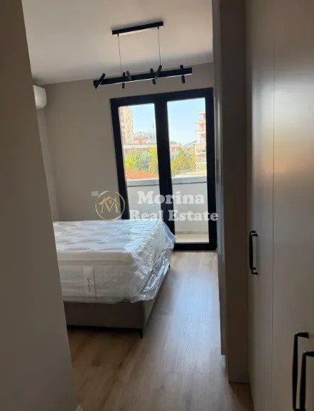 Tirane, jepet me qera apartament 2+1+Ballkon Kati 3, 99 m² 750 € (21 Dhjetori)
