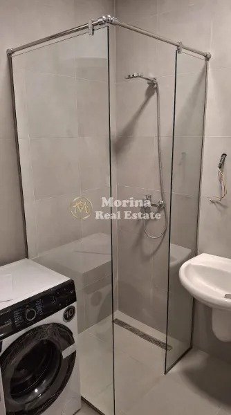 Tirane, jepet me qera apartament 2+1+Ballkon Kati 3, 99 m² 750 € (21 Dhjetori)
