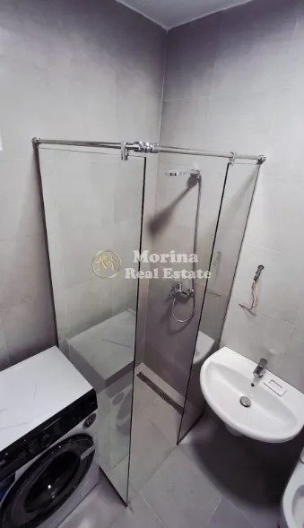 Tirane, jepet me qera apartament 2+1+Ballkon Kati 3, 99 m² 750 € (21 Dhjetori)