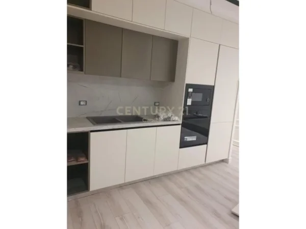 Tirane, shitet apartament 2+1 Kati 3, 92 m² 195.000 € 