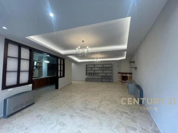 Tirane, jap me qera ambjent biznesi Kati 5, 1.643 m² 1.500 € (Rruga e Elbasanit)