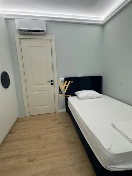 Vlore, shitet apartament 2+1+Ballkon Kati 8, 121 m² , 300.000 Euro (SKELA)