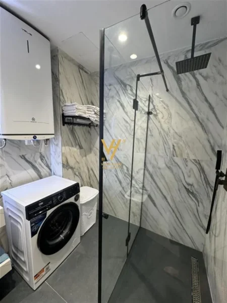 Vlore, shitet apartament 2+1+Ballkon Kati 8, 121 m² , 300.000 Euro (SKELA)