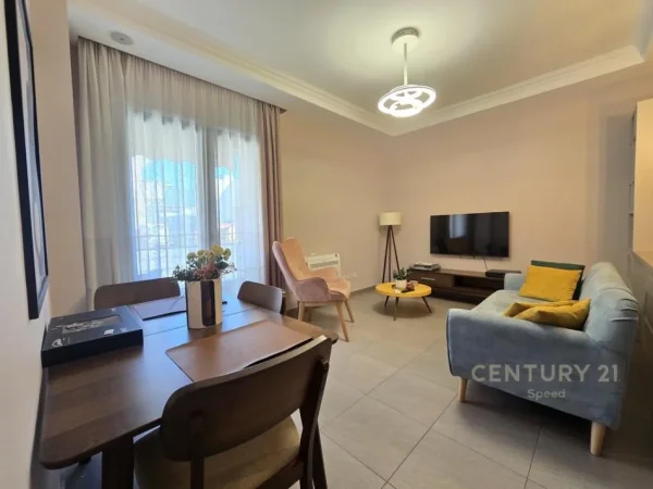 Tirane, jepet me qera apartament 2+1 Kati 3, 90 m² 800 € (Atsh)