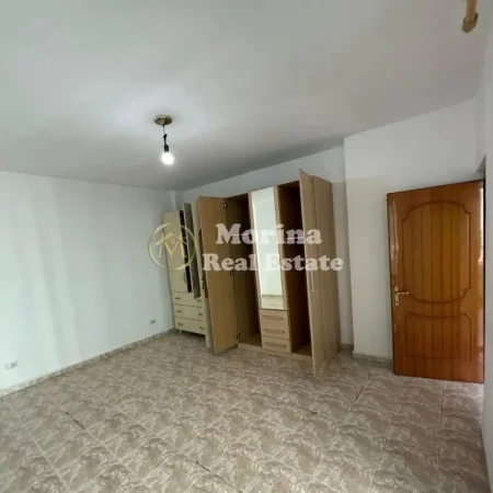Tirane, shitet apartament 3+1 Kati 3, 120 m² 248.000 € (Komuna e Parisit)