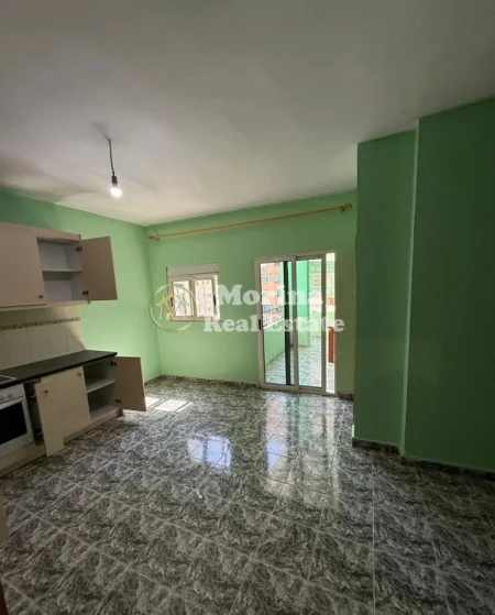 Tirane, shitet apartament 3+1 Kati 3, 120 m² 248.000 € (Komuna e Parisit)