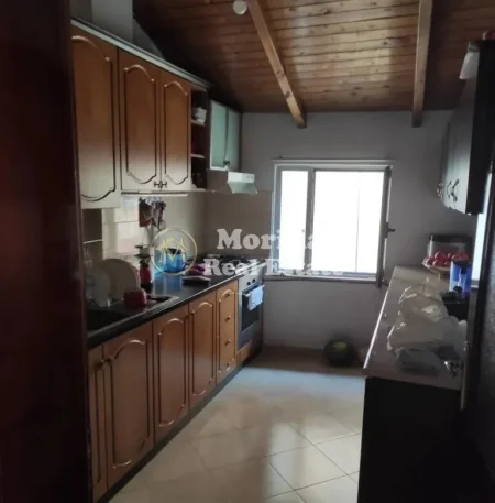 Tirane, shitet Vile , 150 m² 1.000.000 € (Rruga Hoxha Tahsim, Kryqezimi te Bar Oslo)