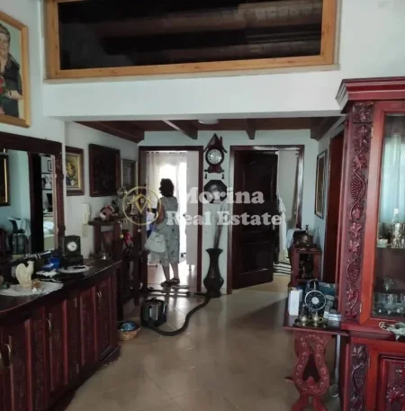 Tirane, shitet Vile , 150 m² 1.000.000 € (Rruga Hoxha Tahsim, Kryqezimi te Bar Oslo)